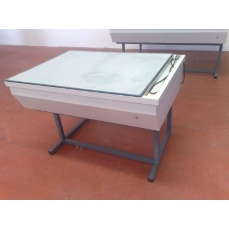 Tavolo luminoso Ser.Tec 110x90 cm usato