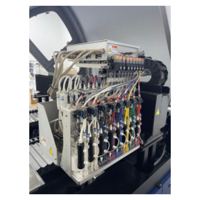 Stampante tessile industriale usata Kornit Storm HD6 – formato 50 × 70 cm – 6 colori + bianco